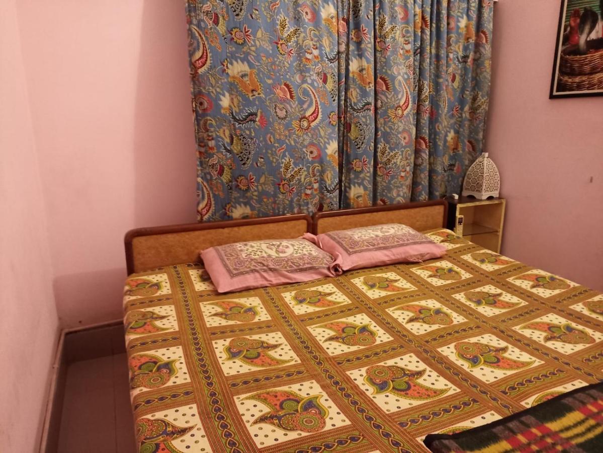 Brown Bread Bakery Guest House Varanasi Exterior photo