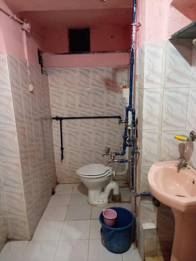 Brown Bread Bakery Guest House Varanasi Exterior photo