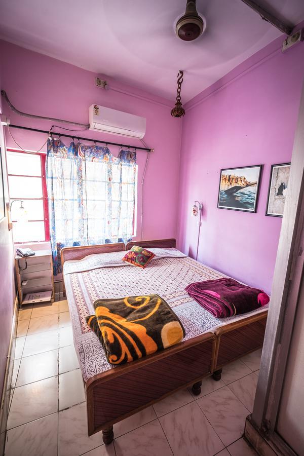 Brown Bread Bakery Guest House Varanasi Exterior photo